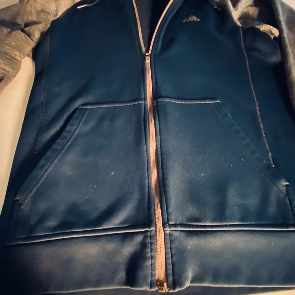 Adidas Men’s Climawarm Hoodie/Jacket size Medium color Navy Blue and Grey - Picture 15 of 15